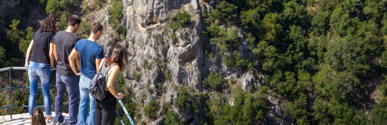 TraveLocal - Discover the Explorer in you