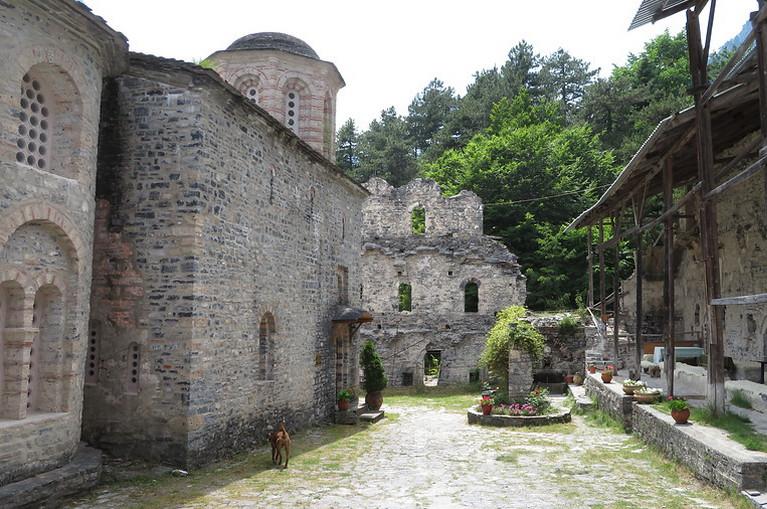 Olympos: Ag. Dionysios Monastery